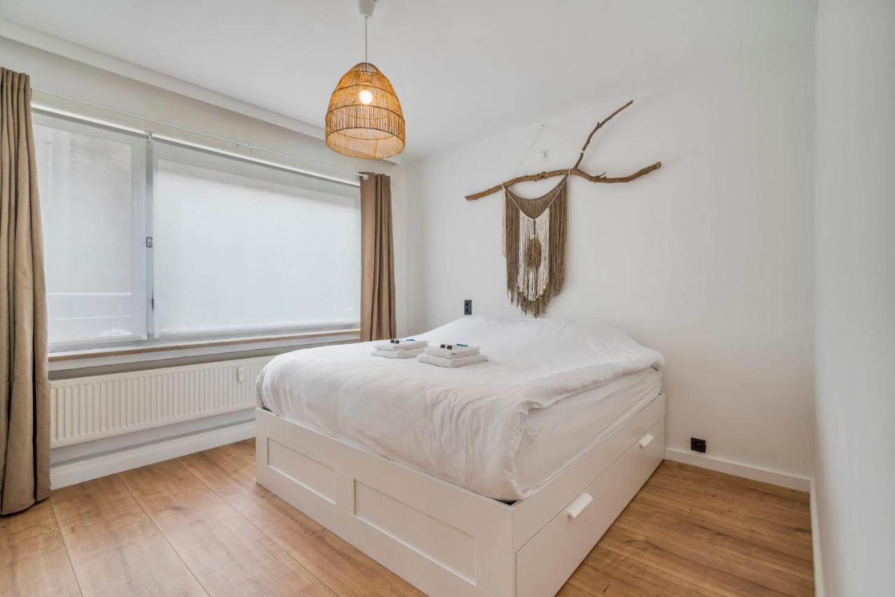 Ruim En Warm Appartement In De Winkelstraat Van Oostende Exterior photo